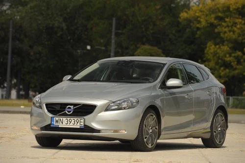 Volvo V40 (2012-)