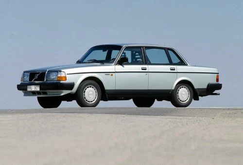Volvo 240 (1973-1983)