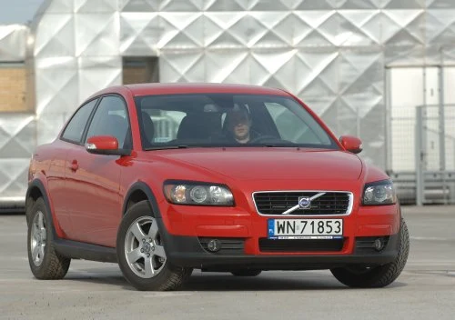 Volvo C30 (2006-2013) powstało na bazie popularnego S40.