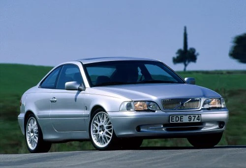 C70 I: 1997-2006, mieści 4 osoby.