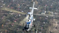 Śmigłowce Mi-24 i W-3A Sokół w locie nad stolicą