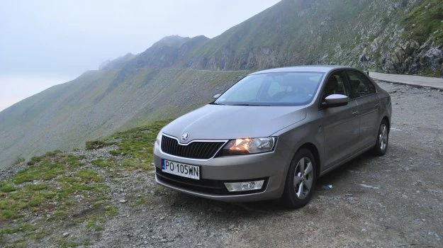 Skoda Rapid 1.2 z instalacją LPG przeszła ciężki sprawdzian na drogach Litwy, Bułgarii i Rumunii (na zdjęciu trasa transfogaraska).