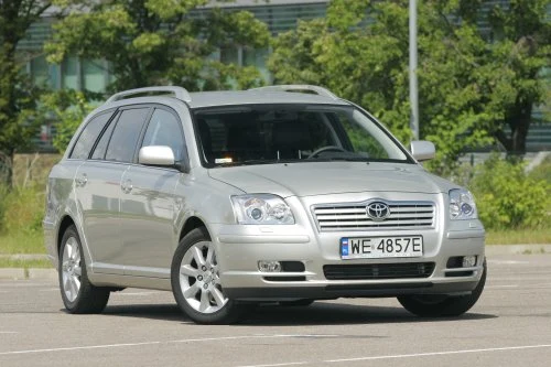 Toyota Avensis II (2002-2008) Toyota Avensis II (2002-2008)
