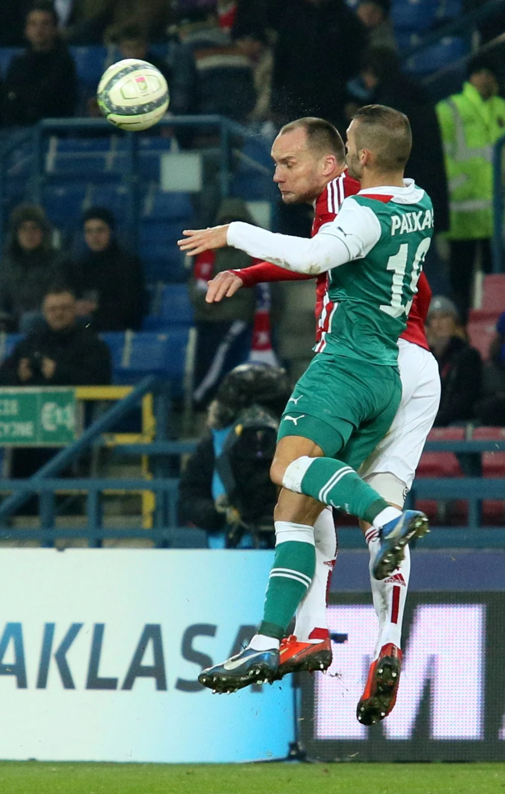 Gole dla "Białej Gwiazdy" strzelili: Łukasz Garguła, Rafał Boguski i Paweł Brożek. Gole dla "Białej Gwiazdy" strzelili: Łukasz Garguła, Rafał Boguski i Paweł Brożek.