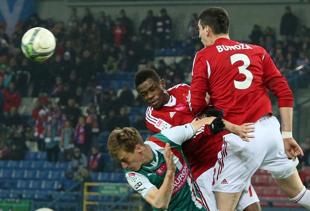 Gole dla "Białej Gwiazdy" strzelili: Łukasz Garguła, Rafał Boguski i Paweł Brożek. Gole dla "Białej Gwiazdy" strzelili: Łukasz Garguła, Rafał Boguski i Paweł Brożek.