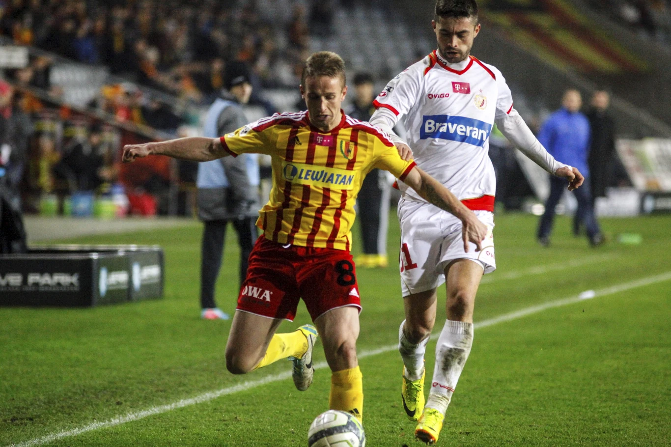 Bohaterem gospodarzy został Jacek Kiełb, który strzelił dwa gole. Bohaterem gospodarzy został Jacek Kiełb, który strzelił dwa gole.