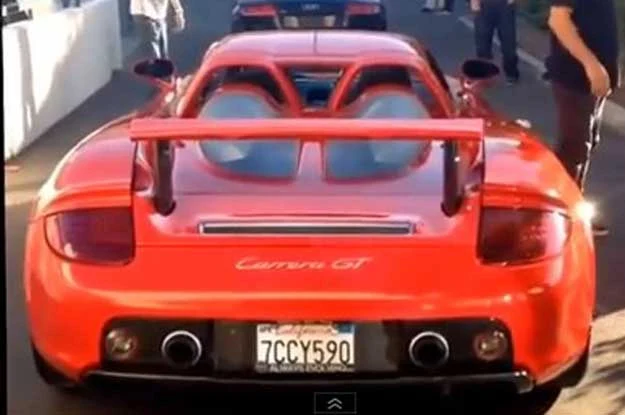 Porsche Carrera GT na chwilę przed wypadkiem... fot.Splashnews/Eastnews

