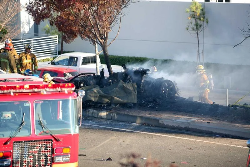 Paul Walker nie żyje. Zdjęcia z wypadku, fot.Splashnews/Eastnews