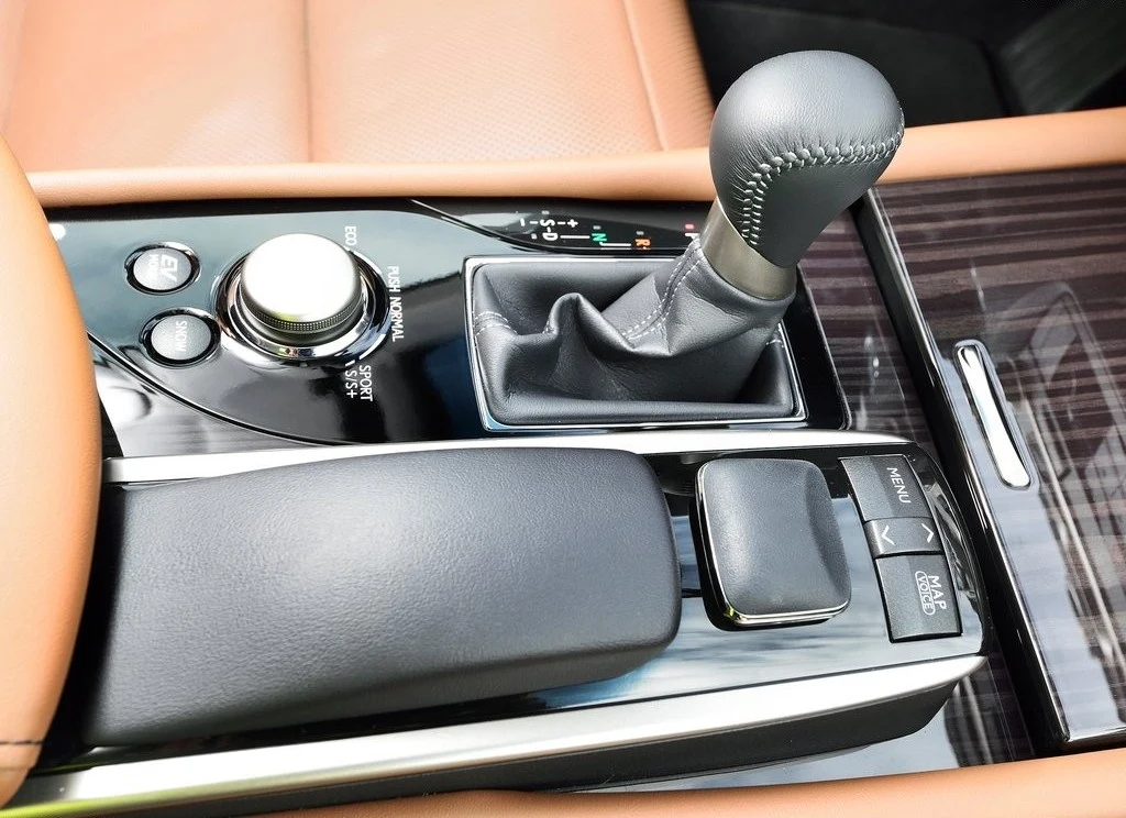 Lexus GS 300h (2014) Lexus GS 300h (2014)