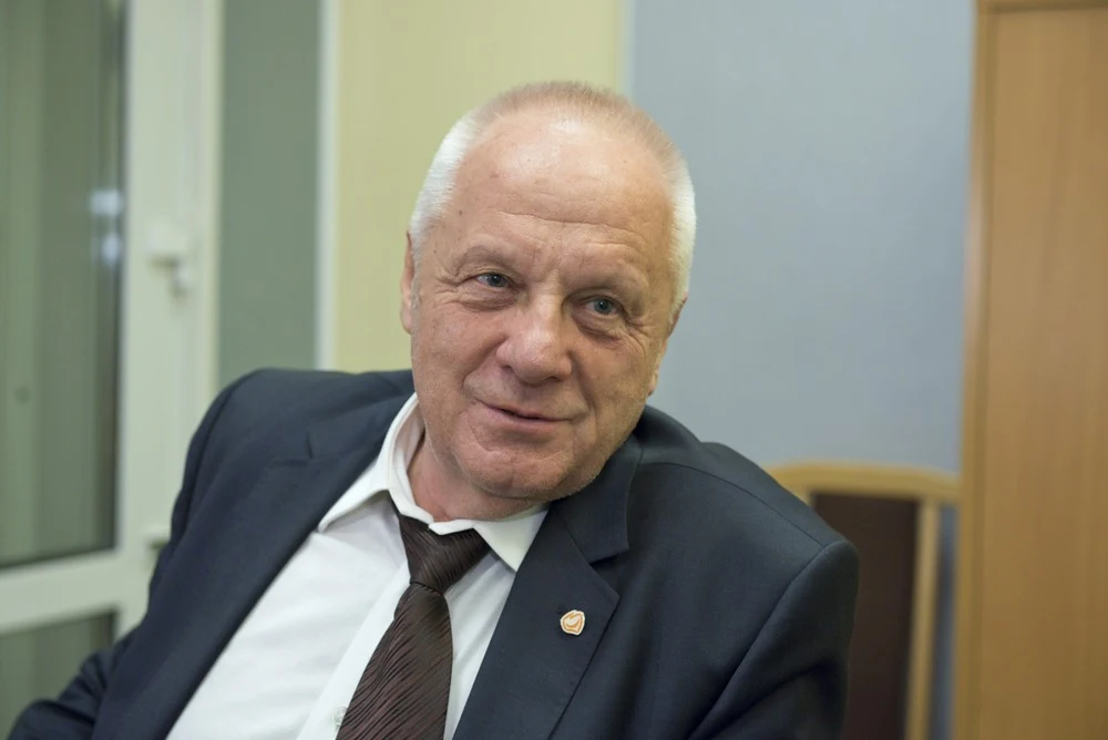 Stefan Niesiołowski Stefan Niesiołowski