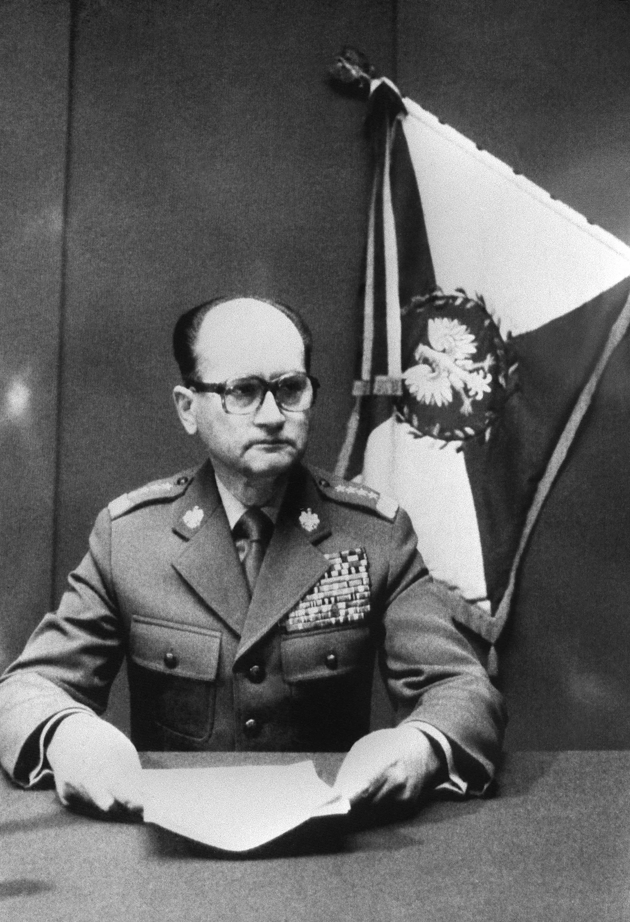 13.12.1981 - gen. Wojciech Jaruzelski ogłasza wprowadzenie stanu wojennego