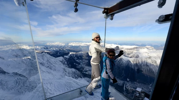 Szklany pokój w Alpach