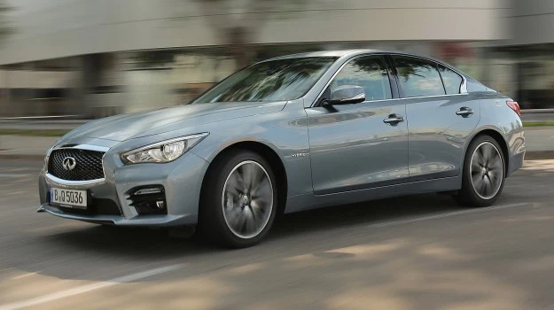 Infiniti Q50 Hybrid