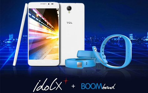 Alcatel Idol X+ i opaska BOOMband Fot. engadget.com