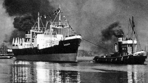 Rudowęglowiec "Sołdek" wypływa w rejs - zdjęcie z 1951 roku