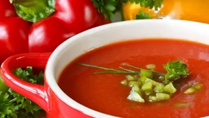 Zupa pomidorowa z papryką i kluseczkami