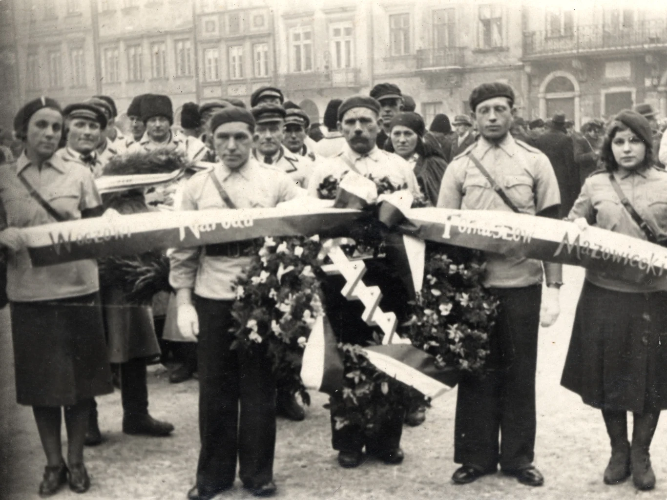 Kondukt zmierzający na Cmentarz Bródnowski