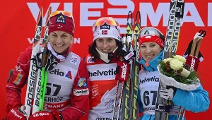 Sylwia Jaśkowiec (z prawej) obok Marit Bjoergen i Astrid Uhrenholdt Jacobsen