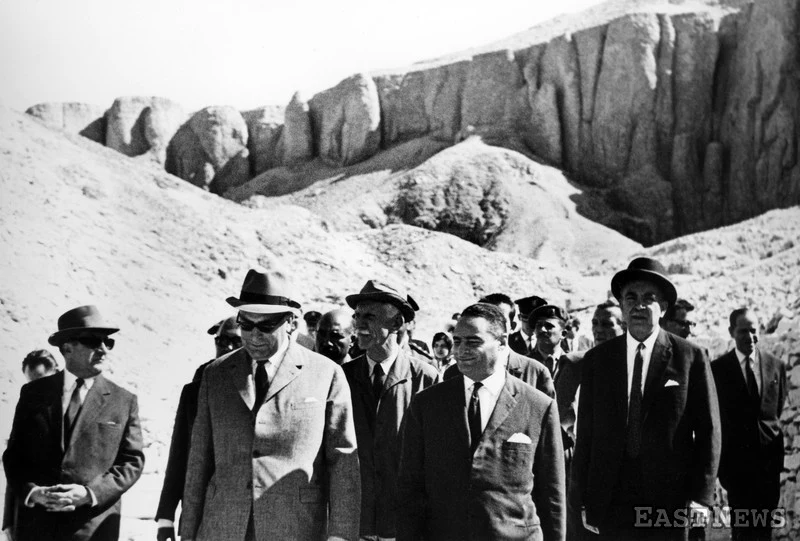 Przewodniczący Rady Państwa Edward Ochab z oficjalną wizytą w Zjednoczonej Republice Arabskiej (obecnie Egipt), grudzień 1965 Przewodniczący Rady Państwa Edward Ochab z oficjalną wizytą w Zjednoczonej Republice Arabskiej (obecnie Egipt), grudzień 1965