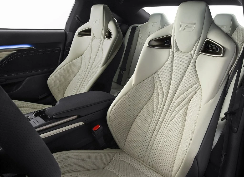 Lexus RC F (2015)