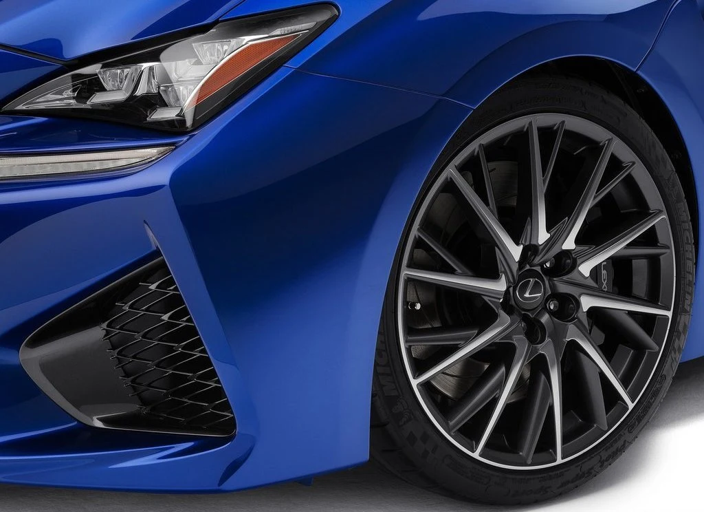 Lexus RC F (2015)