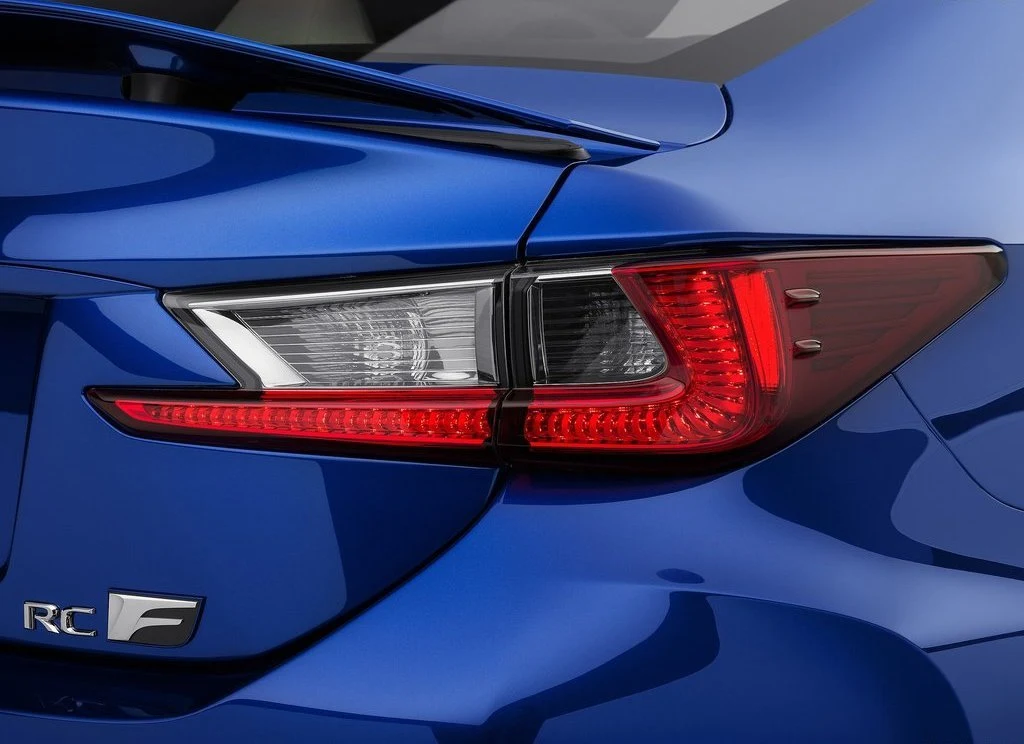 Lexus RC F (2015)