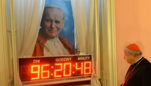 Kardynał Stanisław Dziwisz uruchamia zegar kanonizacyjny