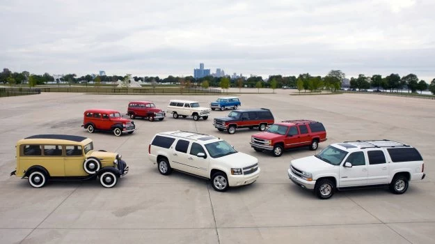 Pierwszy seryjny SUV - Chevrolet Suburban Carryall (1935 r.)