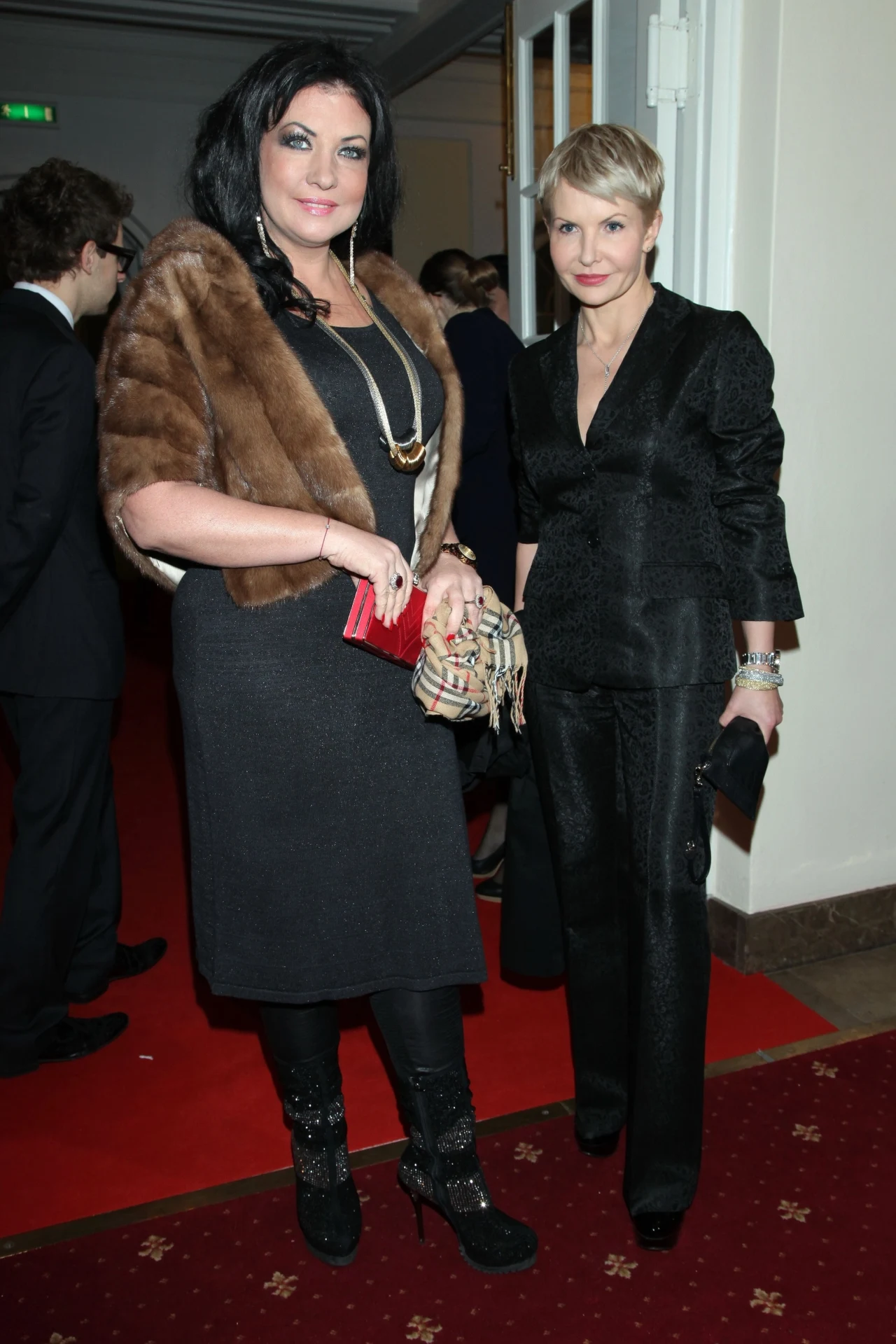 Alicja Węgorzewska pozuje z Joanną Racewicz