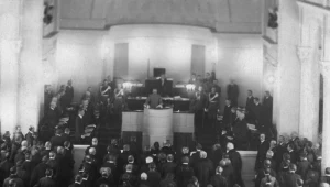 10.02.1919, pierwsze posiedzenie Sejmu Ustawodawczego, na mównicy Józef Piłsudski