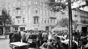 Rewolucja 1905 r. - strajkujący na ulicach Łodzi