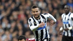 Yohan Cabaye (na pierwszym planie)