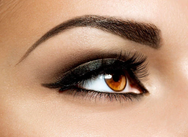 Kreska pociągnięta eyelinerem potrafi zdziałać cuda