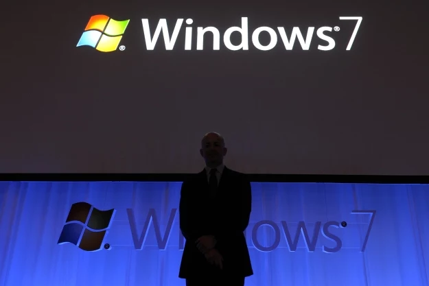 Microsoft łata Windowsy