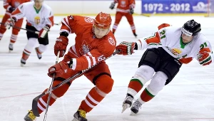 Grzegorz Pasiut (L) atakowany przez Węgra Janosza Vasa 