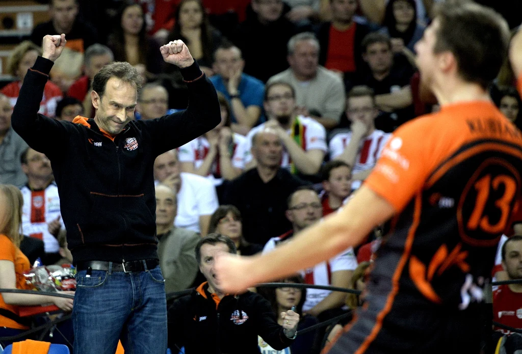 Lorenzo Bernardi triumfuje Lorenzo Bernardi triumfuje