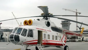Na zdjęciu Mi-8, którym latał Ojciec Święty, w 2005 roku