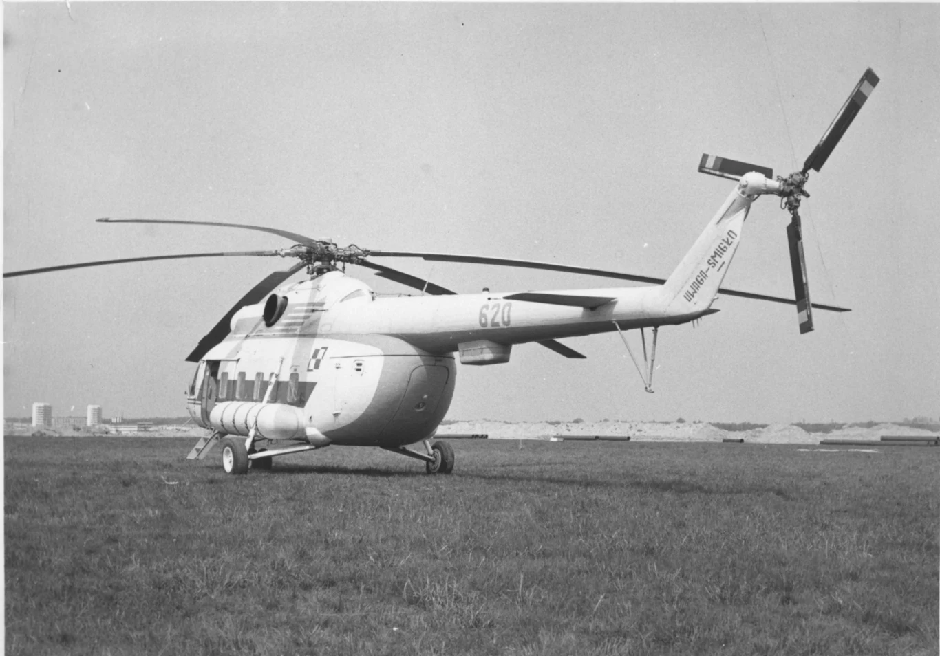 Papieski Mi-8