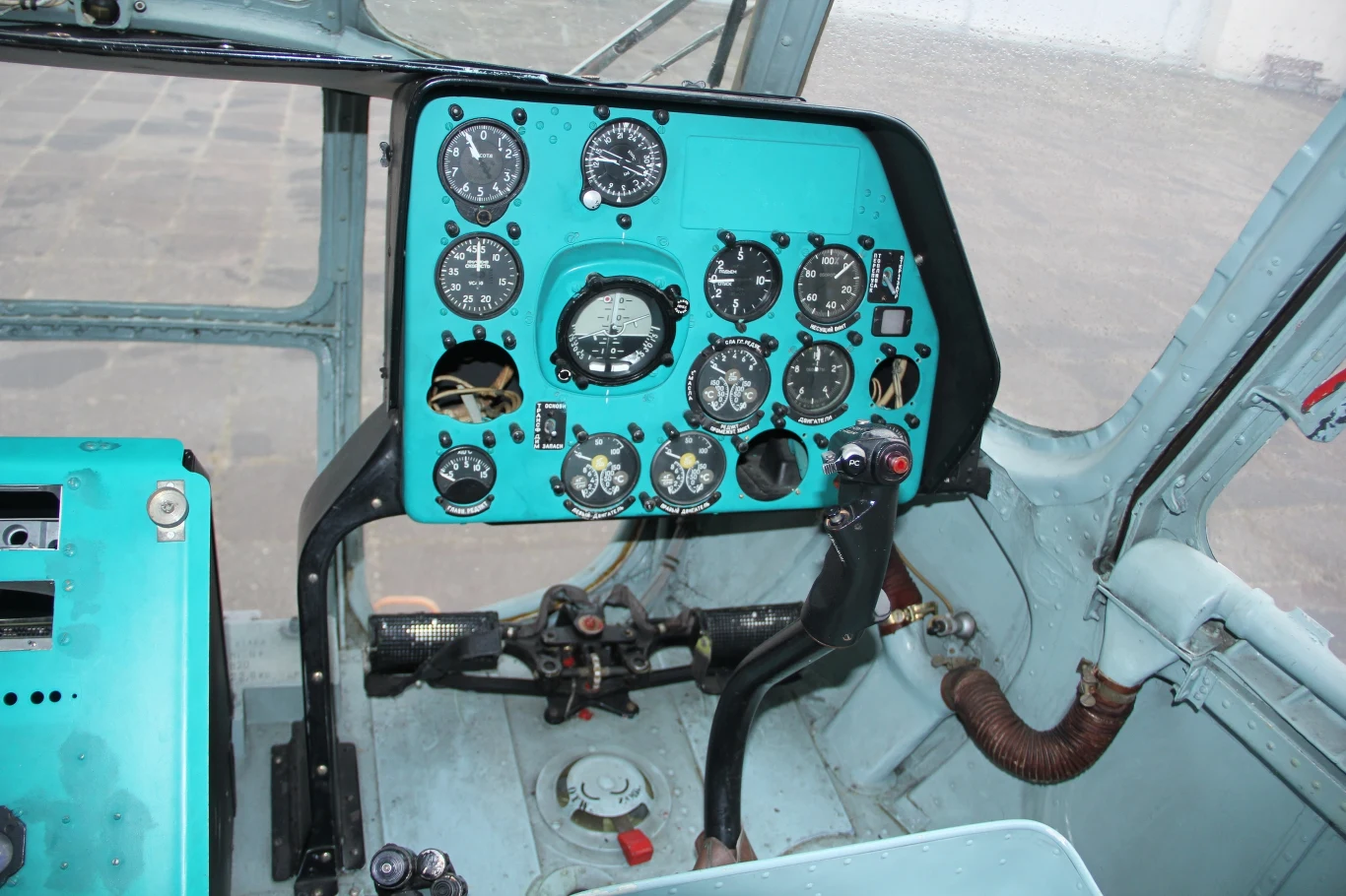 Przygotowanie Mi-8 do transportu