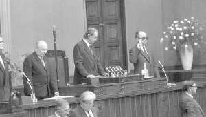 Generał Wojciech Jaruzelski składa przed Zgromadzeniem Narodowym przysięgę jako prezydent PRL - 19 lipca 1989 r.