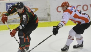 Daniel Galant z Cracovii oraz Maciej Kruczek z GKS-u Tychy