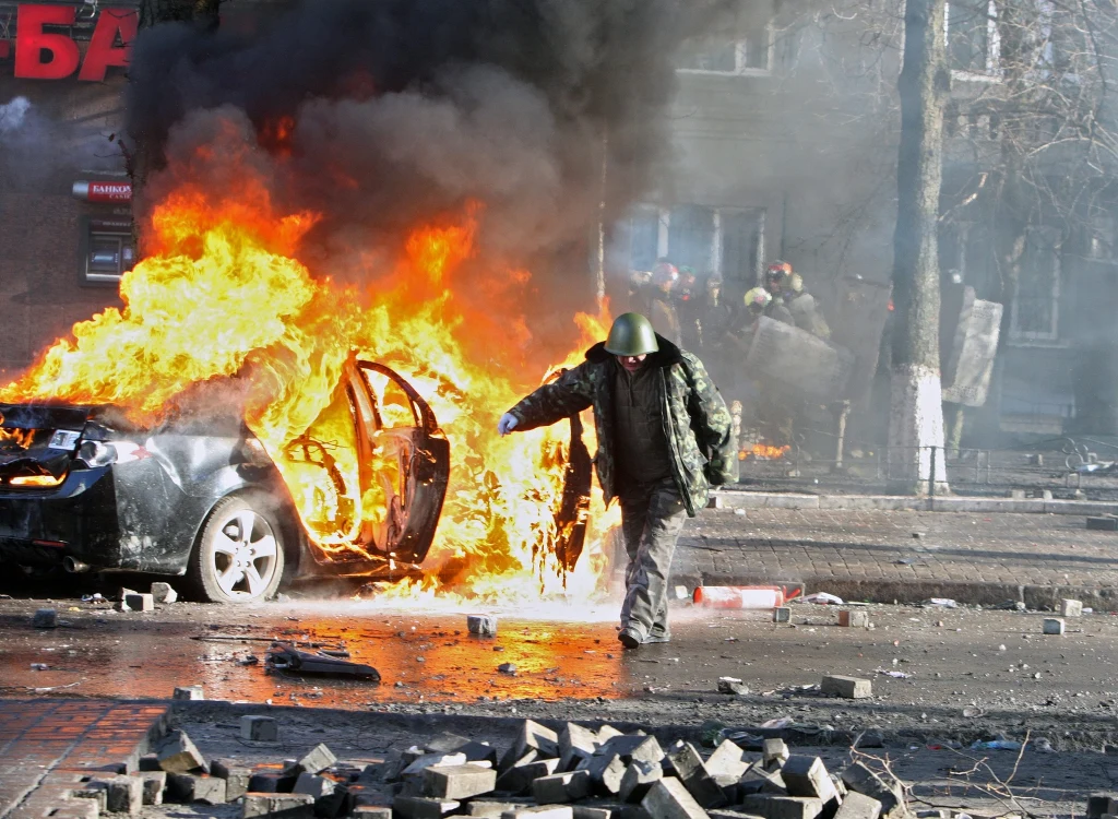 Milicja wkroczyła na Majdan Niepodległości Milicja wkroczyła na Majdan Niepodległości