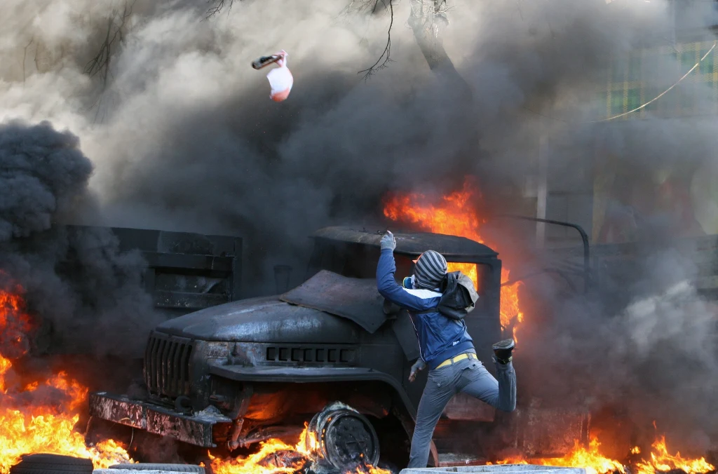 Milicja wkroczyła na Majdan Niepodległości Milicja wkroczyła na Majdan Niepodległości