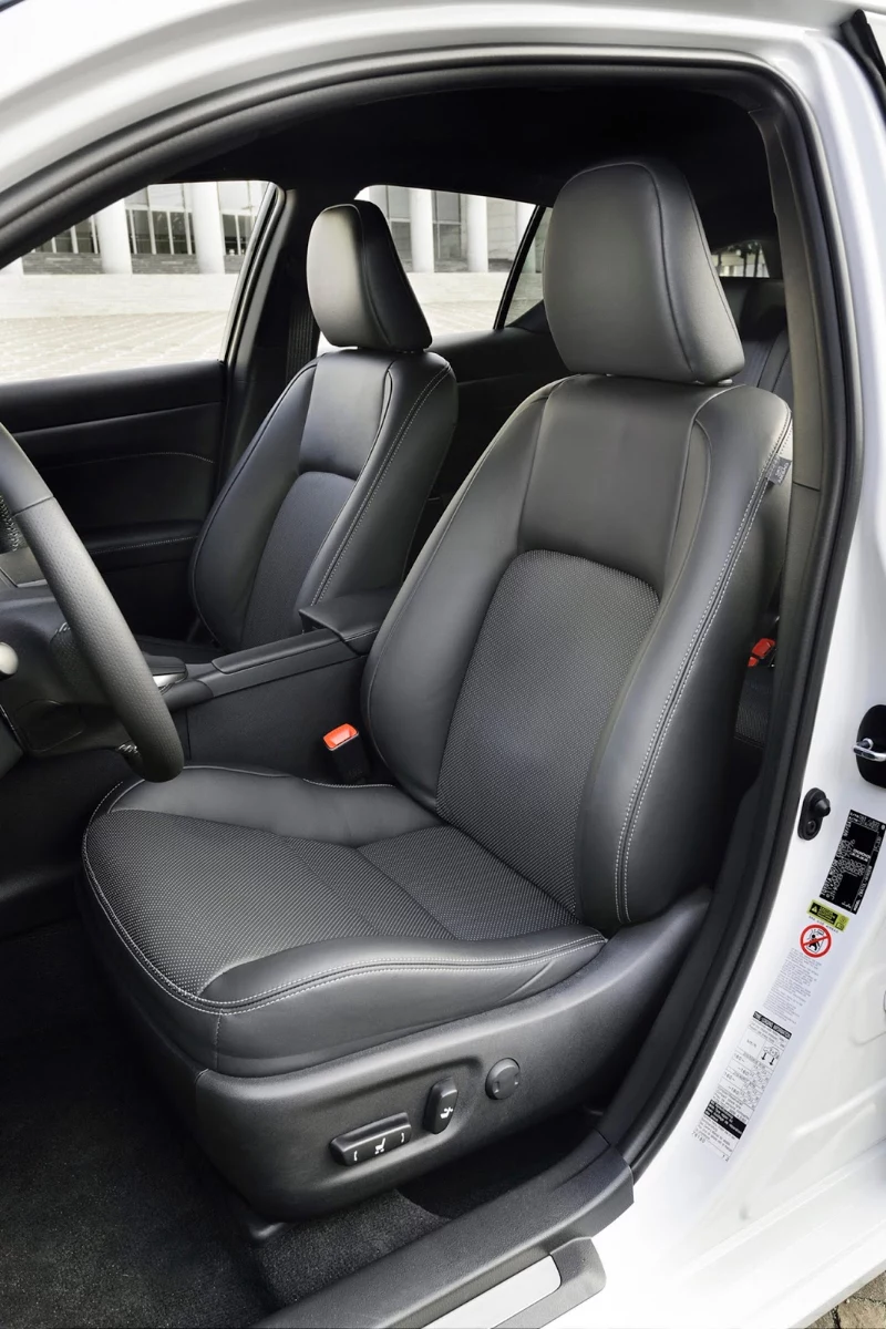 Lexus CT 200h po liftingu (2014) Lexus CT 200h po liftingu (2014)