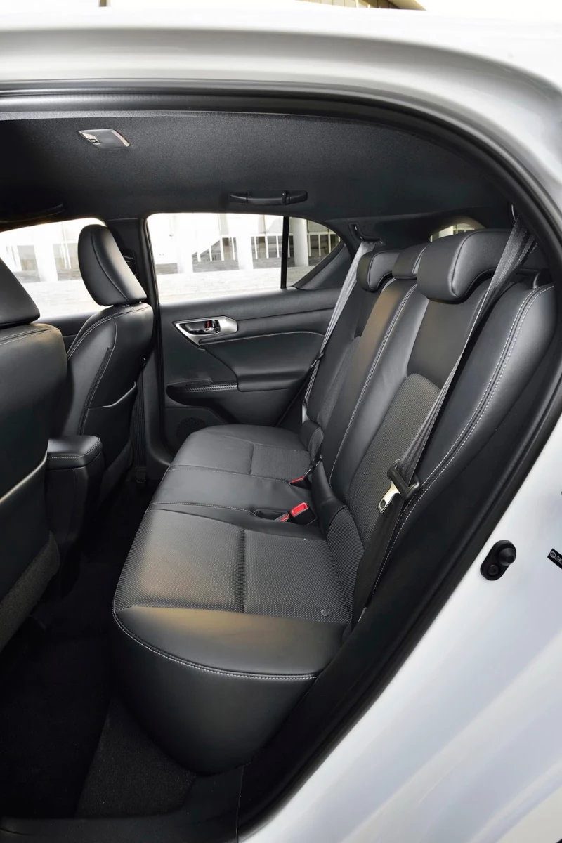 Lexus CT 200h po liftingu (2014) Lexus CT 200h po liftingu (2014)