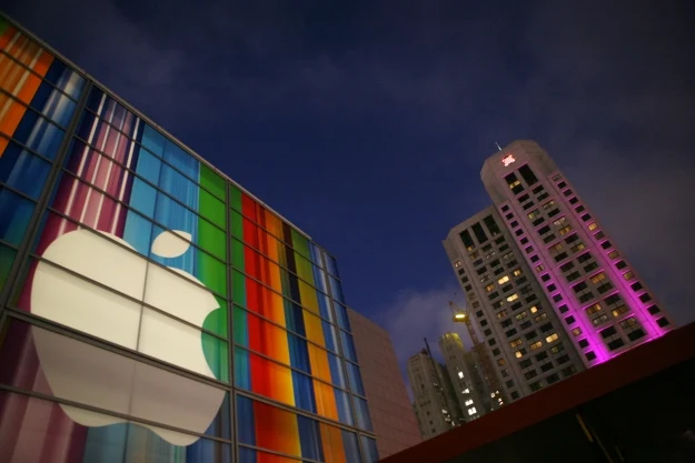 Apple znowu na miejscu pierwszym Apple znowu na miejscu pierwszym