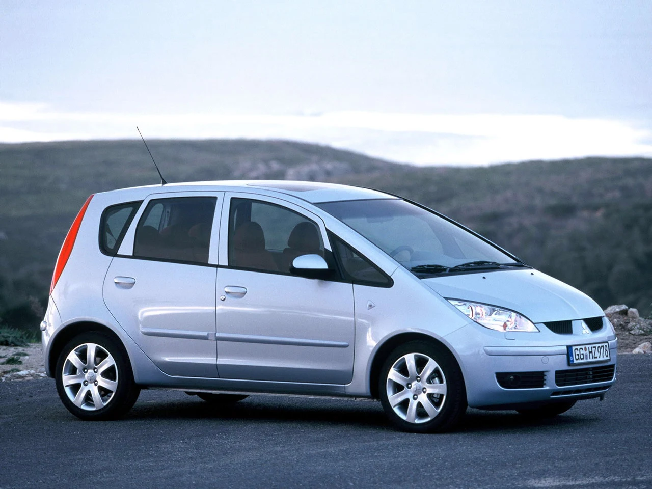 Mitsubishi Colt (2004–2008) Mitsubishi Colt (2004–2008)