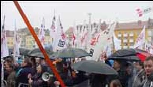 Deszcz przeszkadza organizatorom