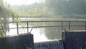 Mieszkańcy obawiają się pęknięcia tamy