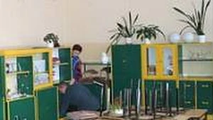 Romowie sprzeciwiają się likwidacji szkoły